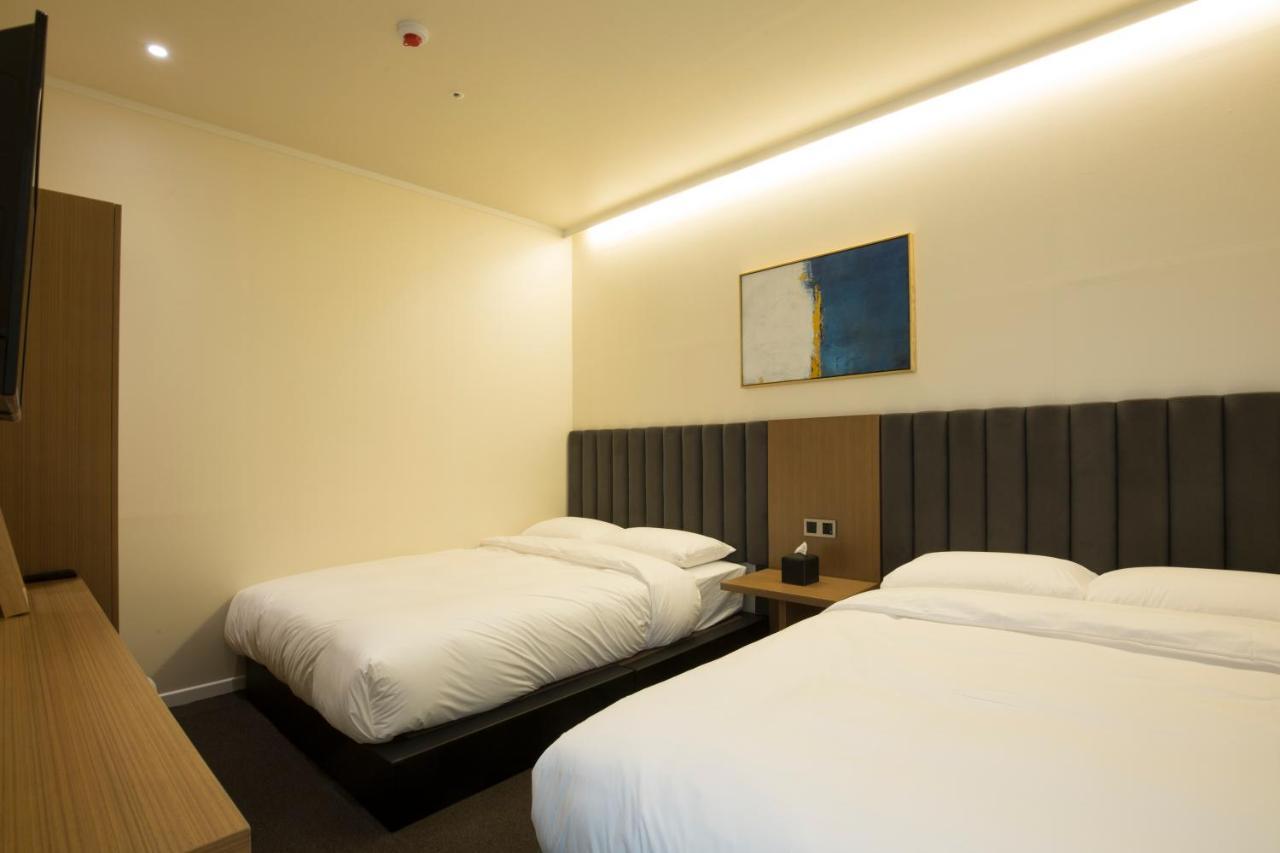 Uh Suite The Haeundae Busan Exterior foto