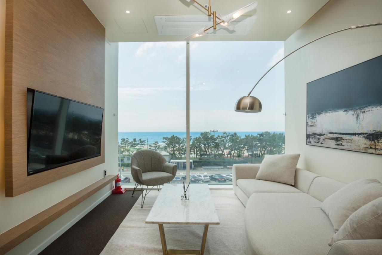 Uh Suite The Haeundae Busan Exterior foto