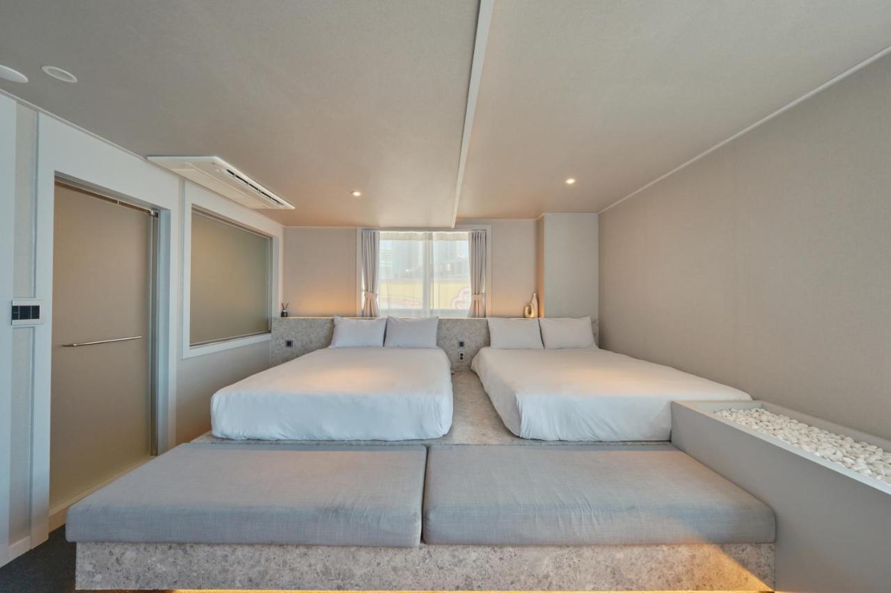 Uh Suite The Haeundae Busan Exterior foto