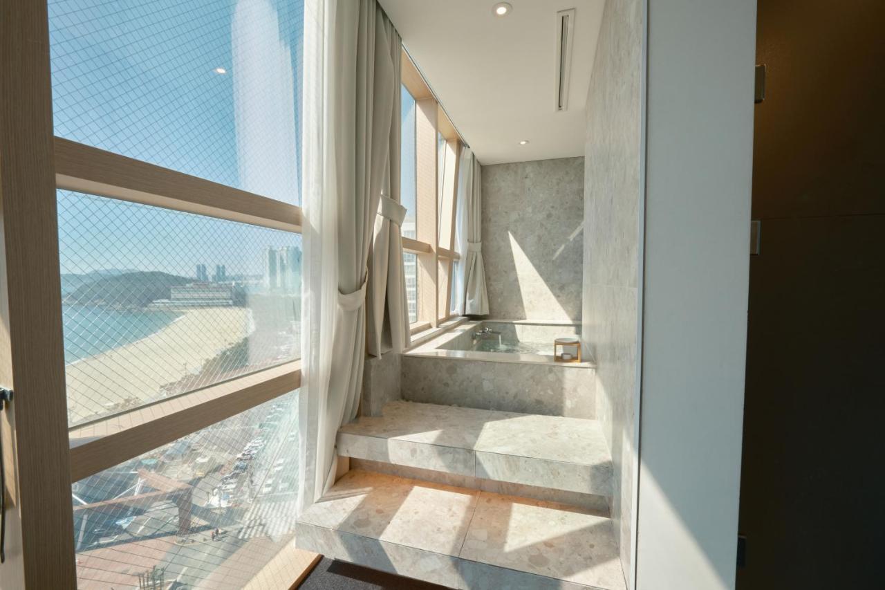 Uh Suite The Haeundae Busan Exterior foto