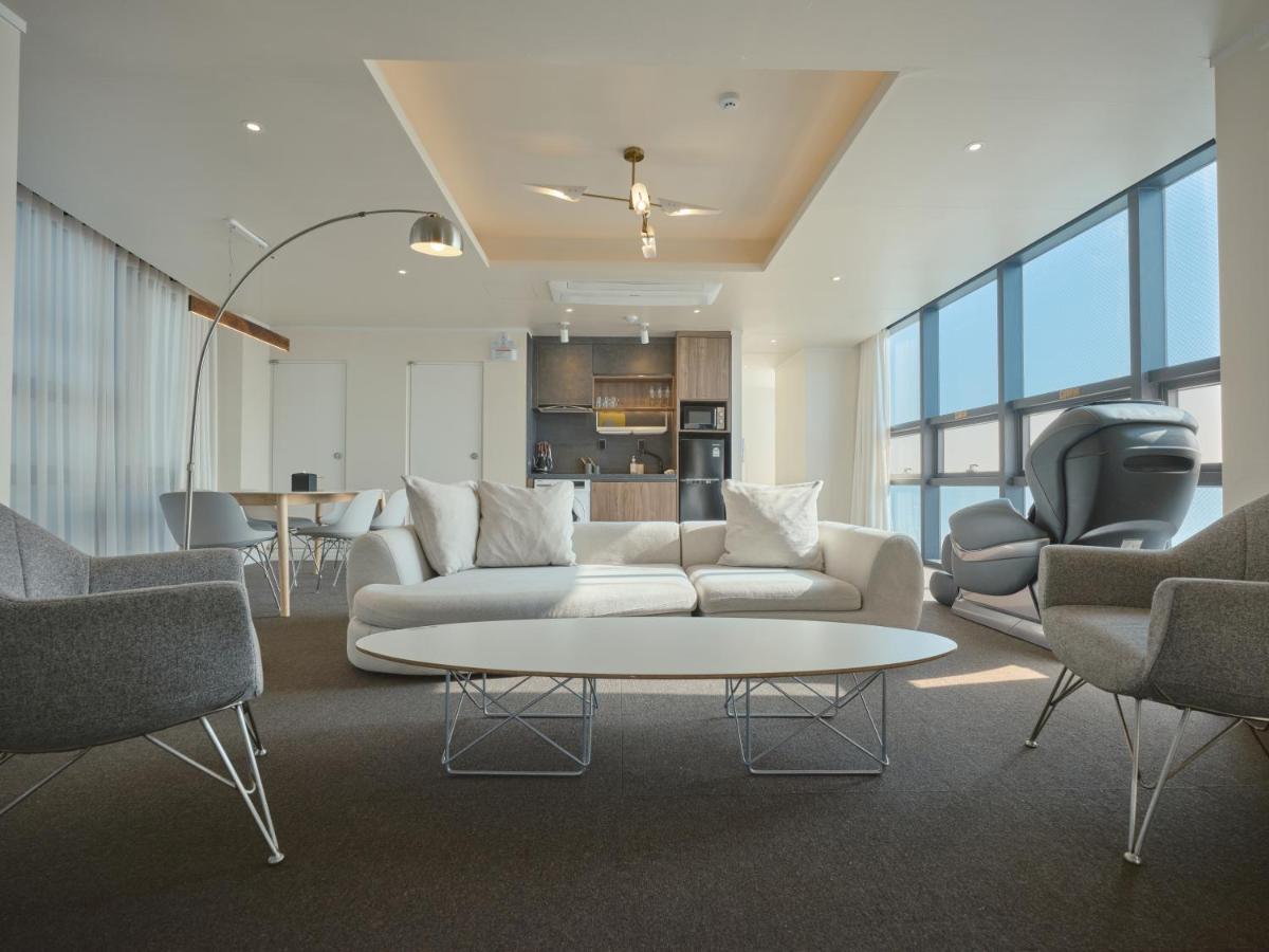 Uh Suite The Haeundae Busan Exterior foto
